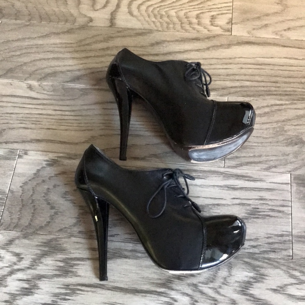 COPY - Stuart Weitzman Vintage Y2K Lace-Up Heels | Size 7.5 - Picture 7 of 14